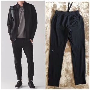 Lululemon Men’s INTENT jogger solid black size M